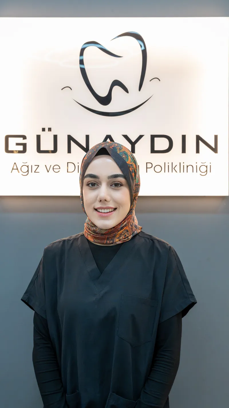 Dt. Fatma Betül Tokar - Diş Hekimi