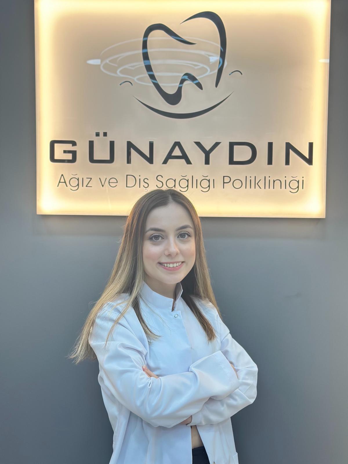 Dt. Aysu Berber - Diş Hekimi