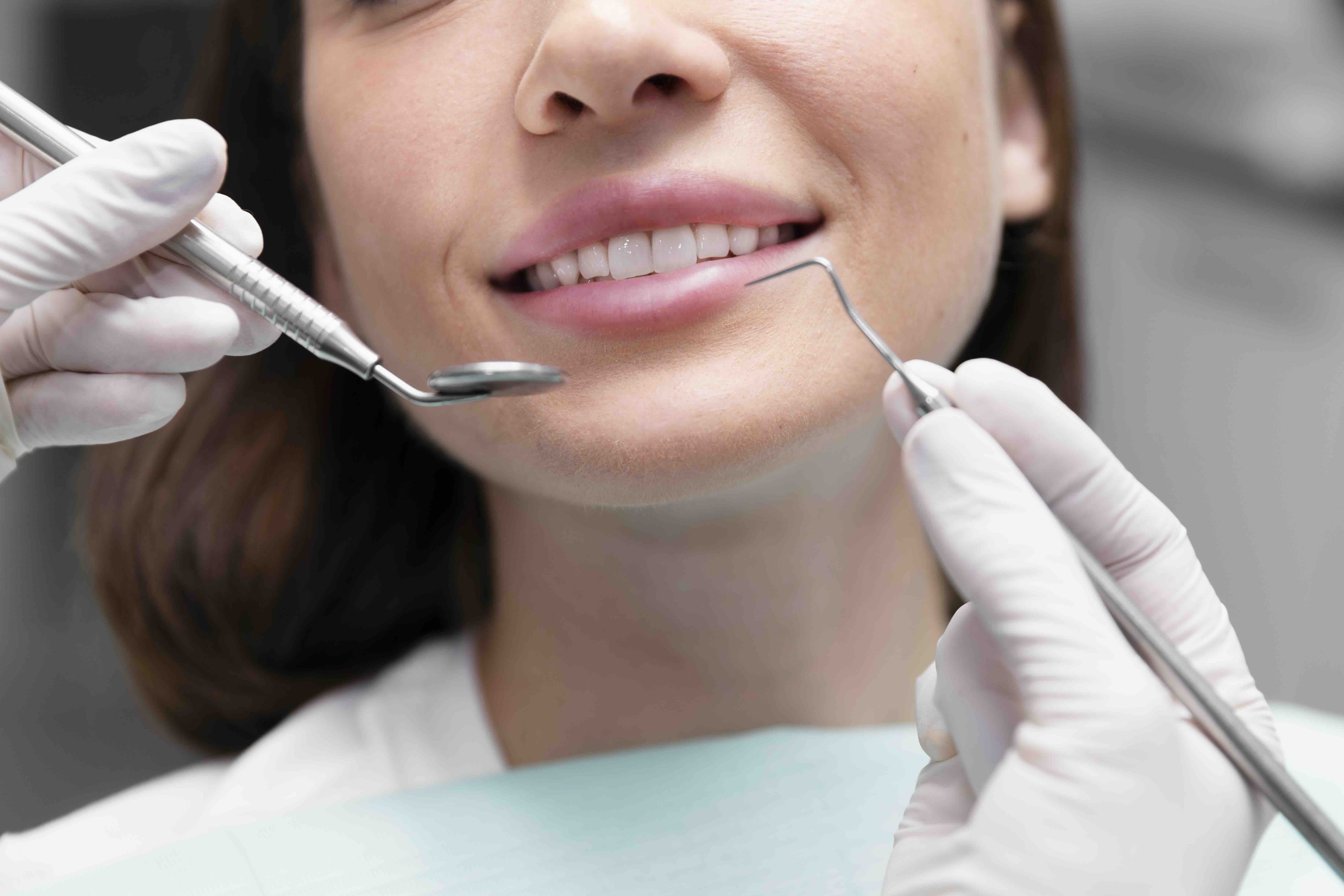 Günaydın Dental Clinic dış cephe ve modern klinik görüntüsü
